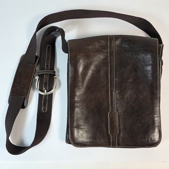COLE HAAN Pebbled Brown Distressed Leather Shoulder Messenger Bag flap opening - Picture 1 of 16